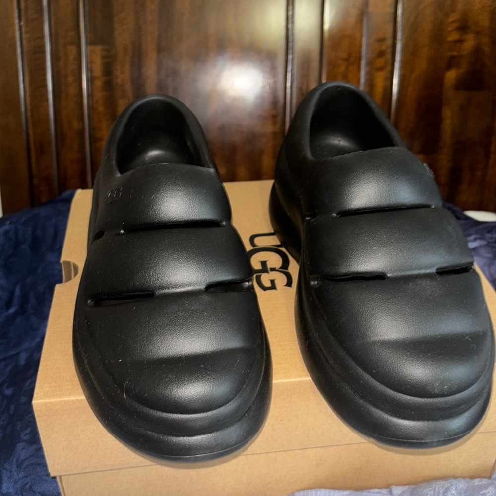 UGG Sports Yeah Clogs